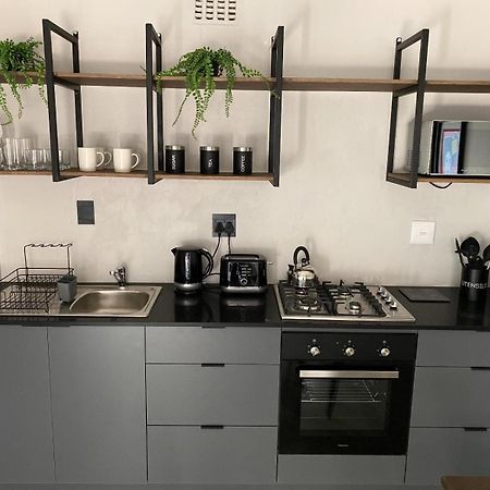 46 On Allcock Guest Apartment & Luxury Room Pretoria-Noord 外观 照片